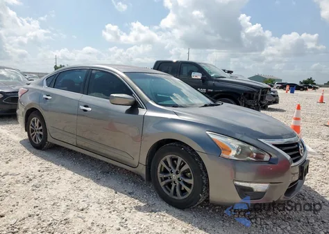 2015 Nissan Altima 2.5 from USA, damaged, VIN 1N4AL3APXFC469859